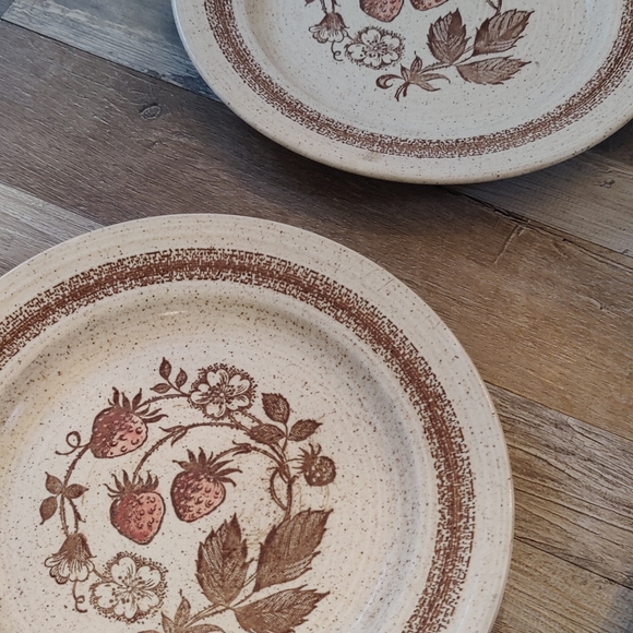 Set of six retro vintage (1970s) Churchill China Wild Strawberry luncheon plate - Picture 9 of 9